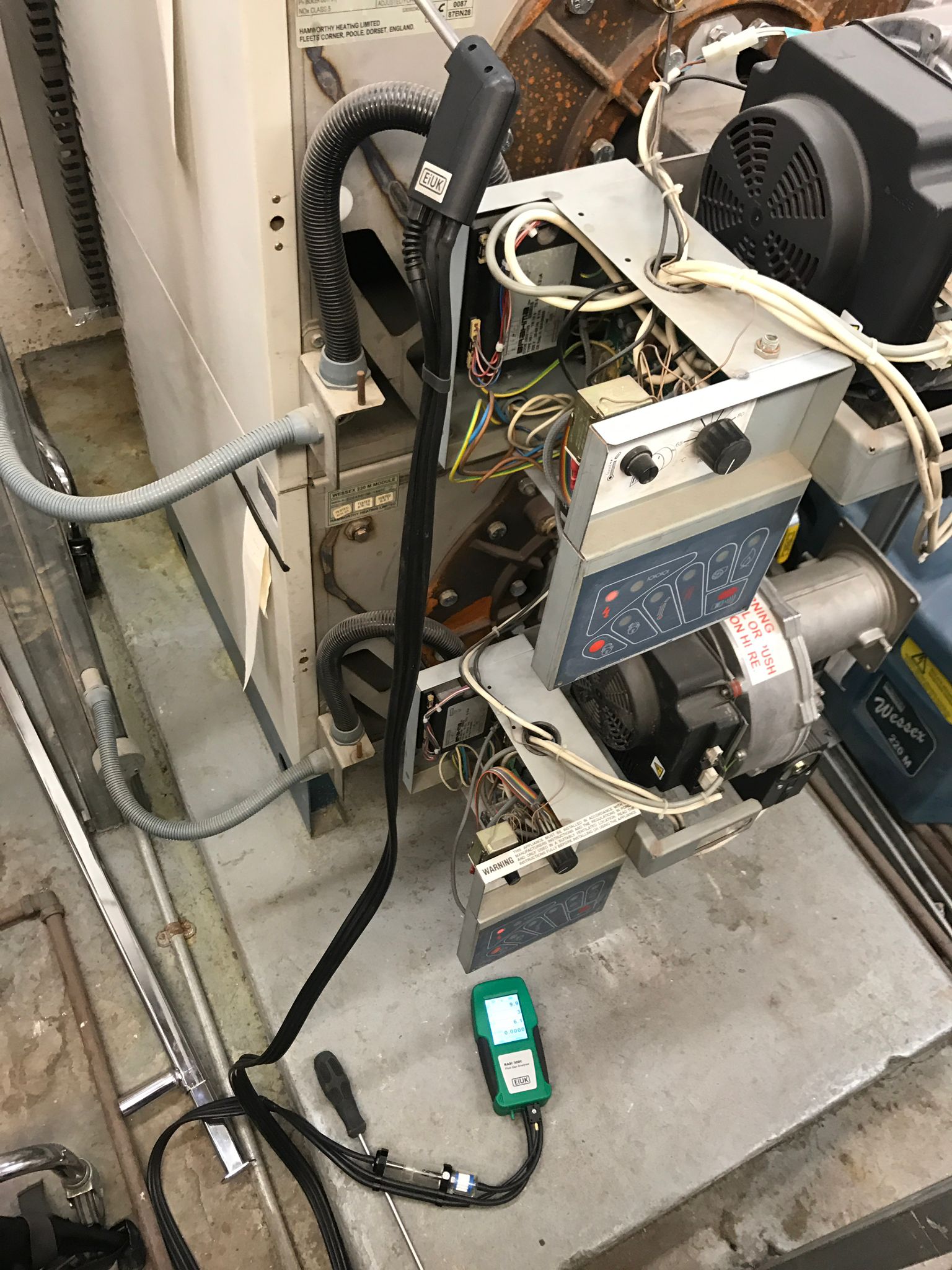 gas safe registered engineer near me Ealing, W5